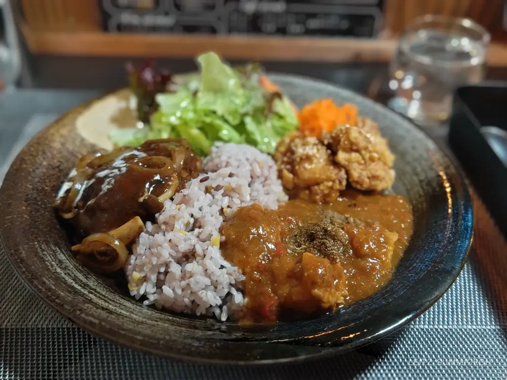 富士市【Cafe＆bar Sukizuki（スキズキ）】シャビーレトロな雰囲気最高のお洒落カフェ ダヤンテールblog