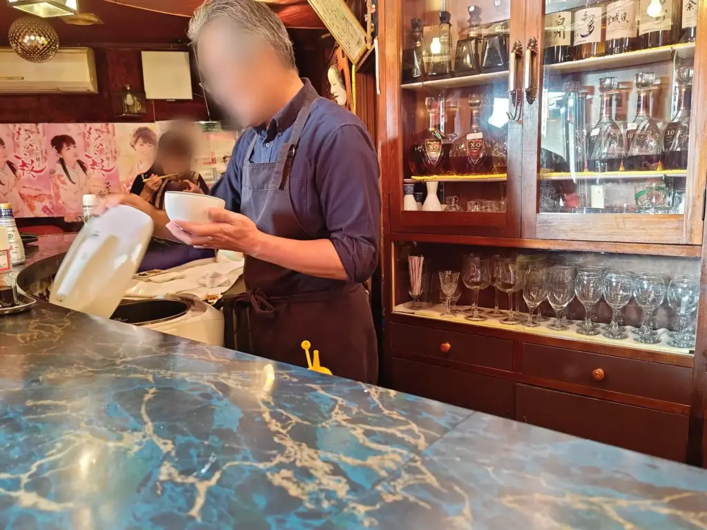 富士宮市【スナック尚賛】飲み屋が展開するリーズナブルランチ！心配なことがあって行ってみたダヤンテールblog