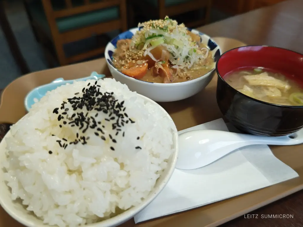 富士市【もつやま食堂】とろとろ巨大もつ煮を美味しい白飯で頂く店！ダヤンテールblog