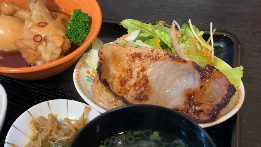 富士宮市【めしや仲とよ】メインが2つ選べる人気のリーズナブルランチ!ダヤンテールblog