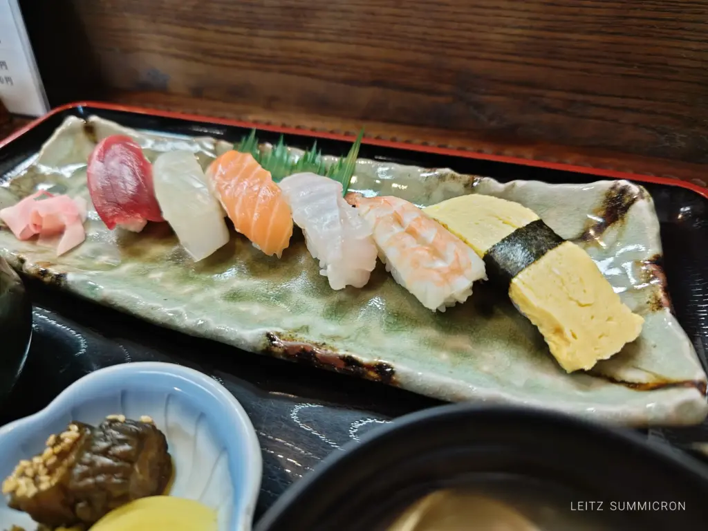 富士市【御食事処 巴】まさかの組み合わせ!天丼とにぎり寿司のランチセット!ダヤンテールblog