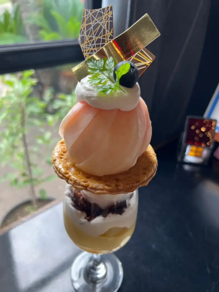 富士宮市【パティスリー&カフェ マクレガー】老舗パブを改装!6月16日新装オープンした、フルーツのパフェ・ケーキが自慢のレトロ喫茶風豪華カフェ!ダヤンテールblog