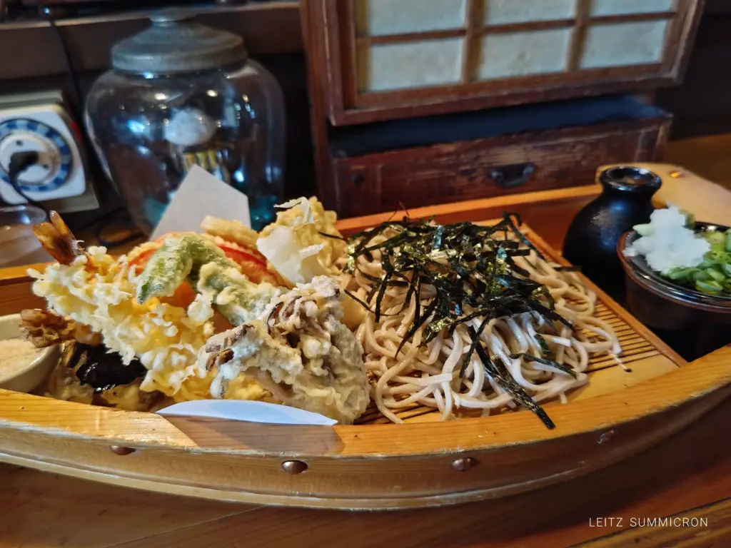 富士宮市【志ほ川外神店】時が止まる!無数のレトロランプが提がる蕎麦屋で舟盛り天ざる!ダヤンテールblog