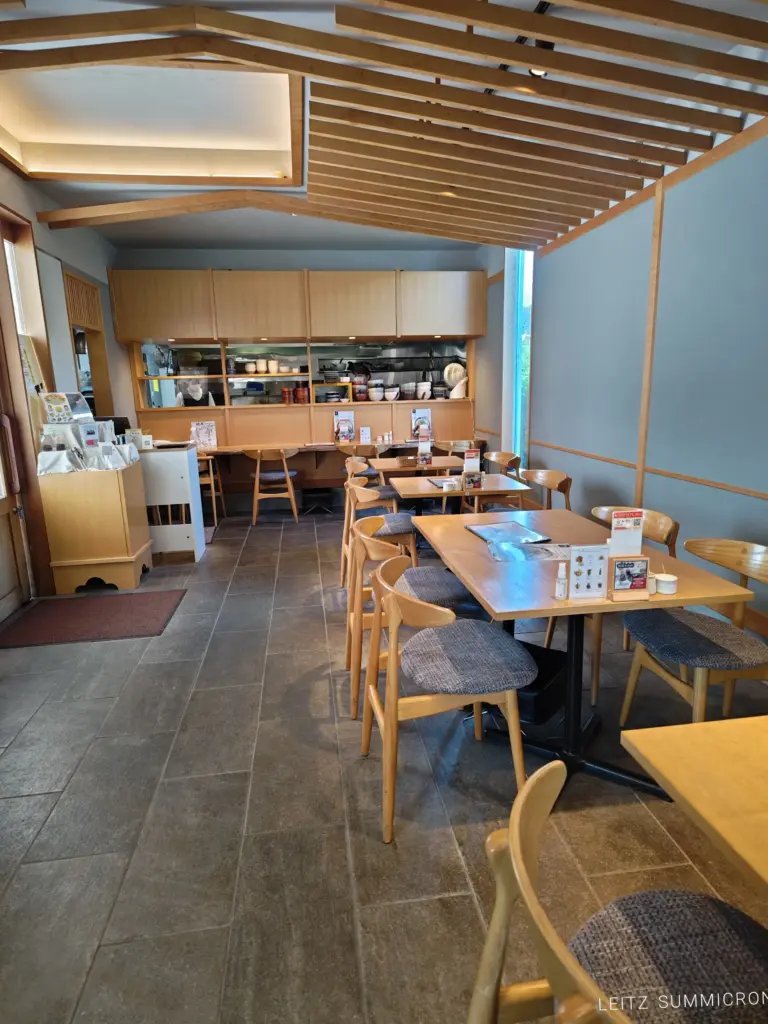 富士市【芙蓉峰の麵処 姓屋】【PRIMA CLASSE】全国区放送影響はまだ続いてた!平日でも待ち列発生の名物『白いカレーうどん』と、ジェラテリアの生ジェラート!ダヤンテールblog