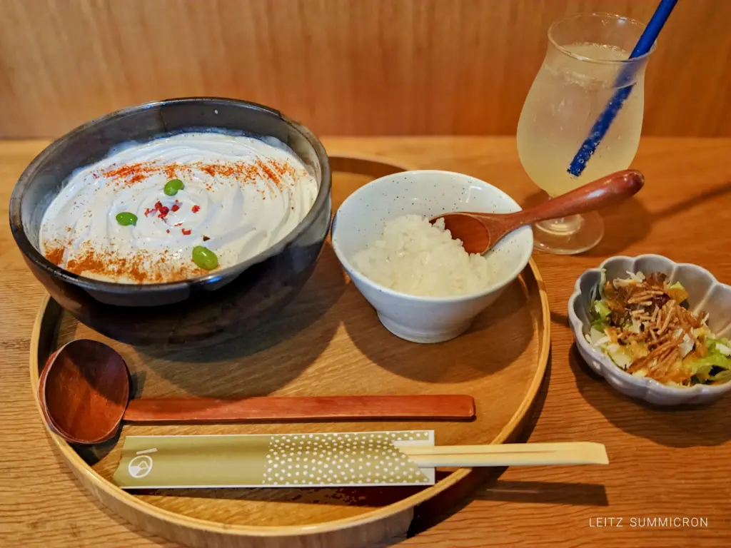富士市【芙蓉峰の麵処 姓屋】【PRIMA CLASSE】全国区放送影響はまだ続いてた!平日でも待ち列発生の名物『白いカレーうどん』と、ジェラテリアの生ジェラート!ダヤンテールblog