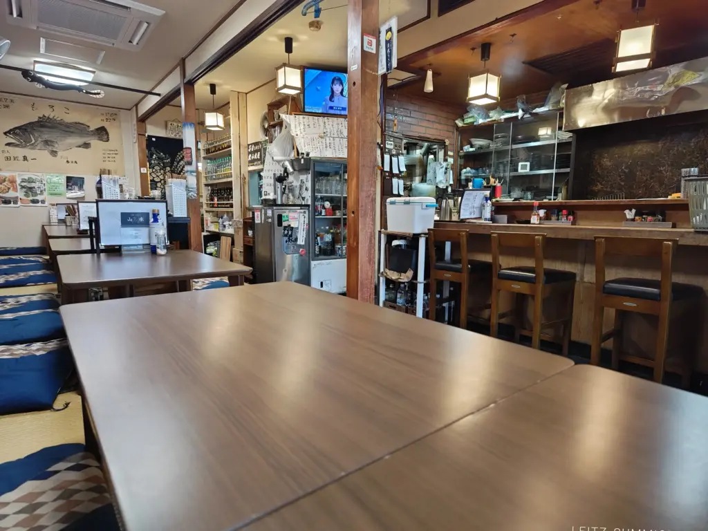 富士宮市【うなぎ・とんかつ山水】分厚くジューシーなとんかつに鰻の焼きダレを絡めた『タレカツ丼』が絶品！ダヤンテールblog