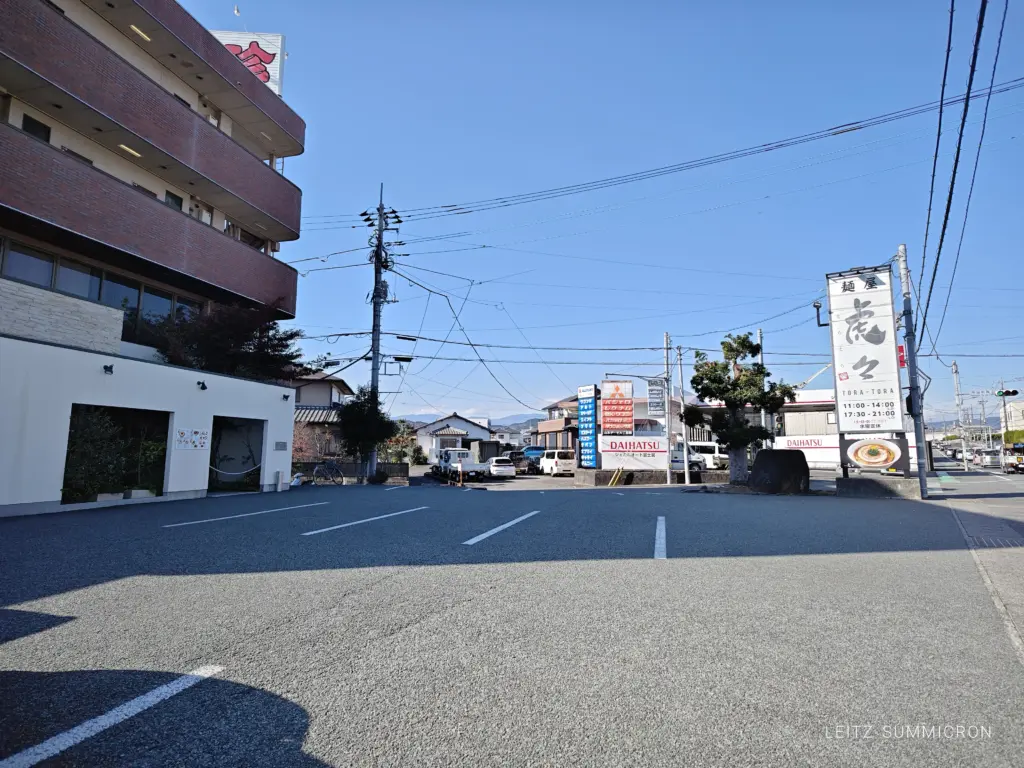富士宮市【麺屋 虎々】お洒落で明るいカフェの様な雰囲気の店内で、限定『鶏白湯麺』と焼き小籠包のようなビジュアルの肉汁餃子!ダヤンテールblog