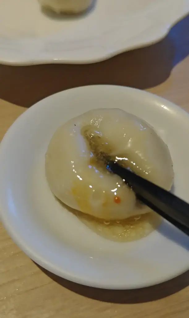 富士宮市【麺屋 虎々】お洒落で明るいカフェの様な雰囲気の店内で、限定『鶏白湯麺』と焼き小籠包のようなビジュアルの肉汁餃子!ダヤンテールblog