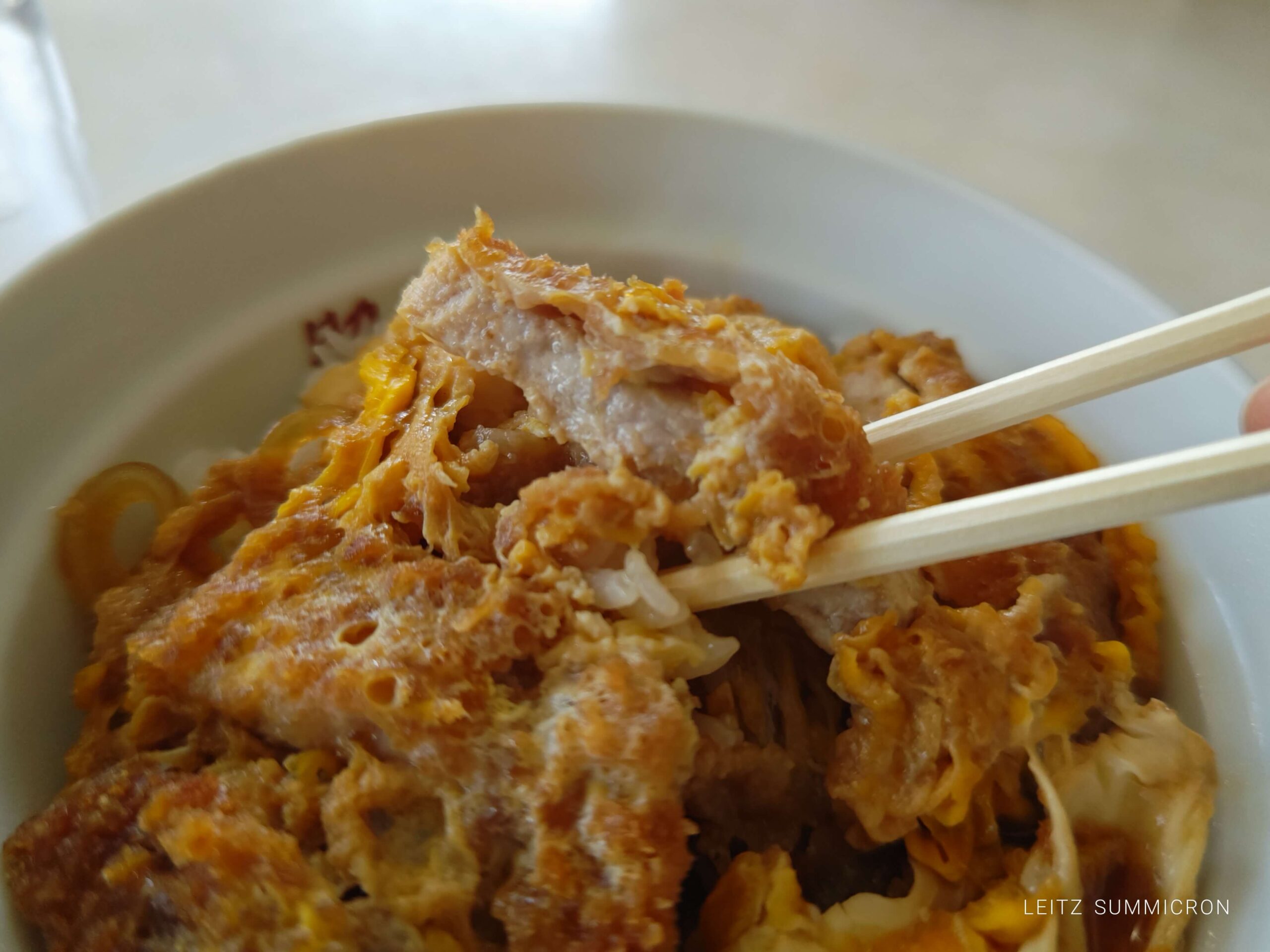 富士市【助六食堂】地元密着型の活気に溢れた小さな食堂で満足『カツ丼』！ダヤンテールblog