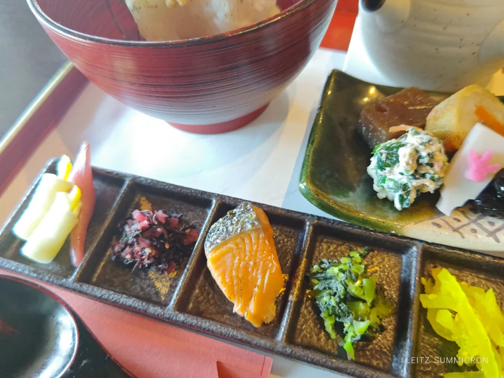 富士宮市【繭玉】富士山麓の森の中にひっそりと佇む築160余の古民家リノベーションカフェでランチと甘味！心も身体もゆったり上質な時間…ダヤンテールblog