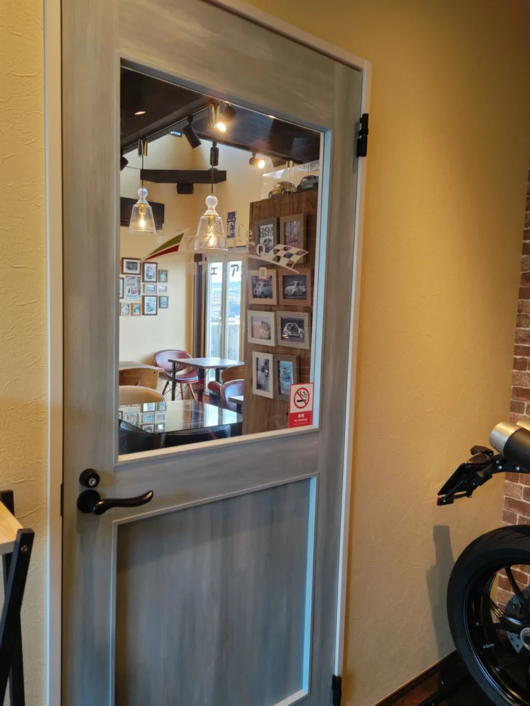 富士宮市【カフェ・アズーロ（caffe Azzurro】富士山の全景が見渡せる高台住宅街の大人の隠れカフェ！ダヤンテールblog