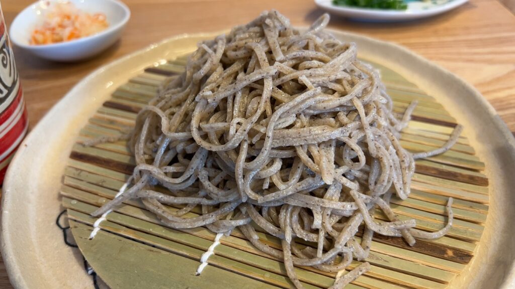 富士宮市【石臼・粗挽き蕎麦 伝】2026年２月、JR富士宮駅南口から徒歩６分の好立地にオープン！名店の遺伝子を受け継ぐ蕎麦店は『富士山手打ち蕎麦学会』の会長さんが店主を務めるお店！ダヤンテールblog