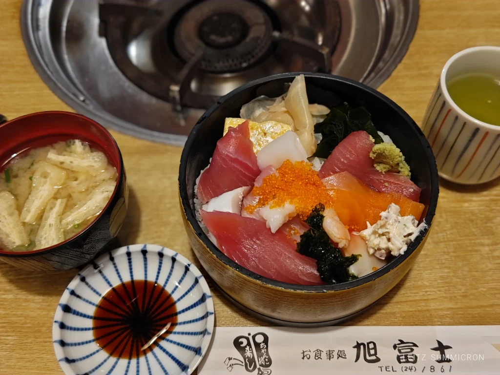 富士宮市【お食事処 旭富士】ランチ寿司が990円!?相撲部屋直伝のちゃんこも和食全般も美味しい地元民に愛される老舗和食店!ダヤンテールblog