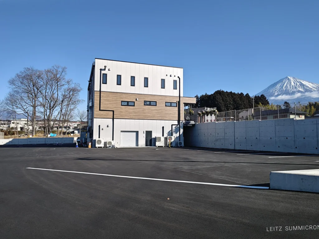 富士宮市【チキンハウス(青木養鶏場)】2026年2月18日、隣接した敷地に移転オープン!希少部位の焼き鳥など30種以上!総菜弁当も人気のブランド『富士の鶏』がキャンパーにも地元民にも人気の直売所が広く綺麗に利用しやすくなりました!ダヤンテールblog