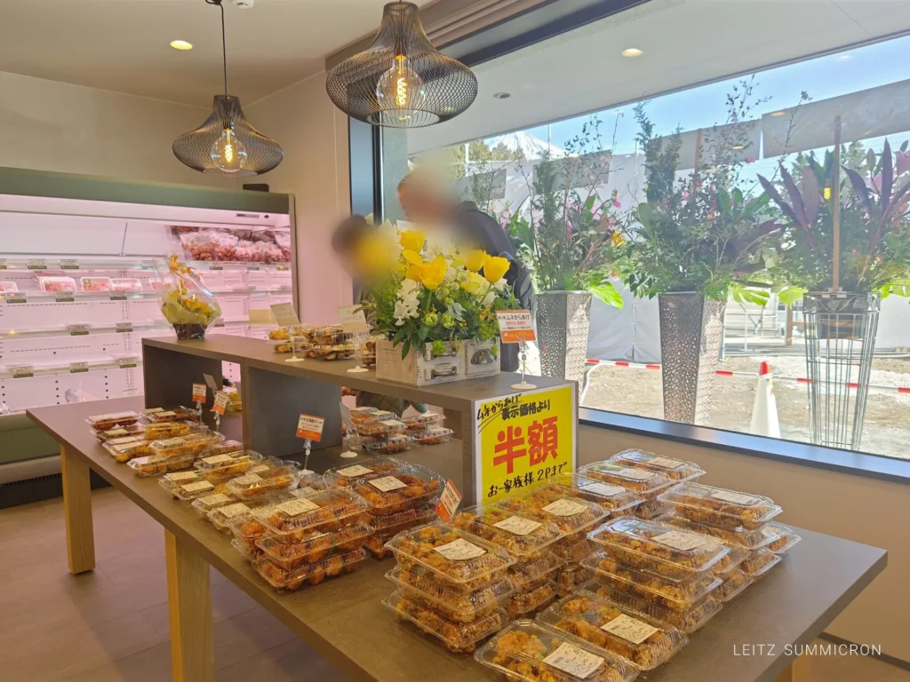 富士宮市【チキンハウス(青木養鶏場)】2026年2月18日、隣接した敷地に移転オープン!希少部位の焼き鳥など30種以上!総菜弁当も人気のブランド『富士の鶏』がキャンパーにも地元民にも人気の直売所が広く綺麗に利用しやすくなりました!ダヤンテールblog