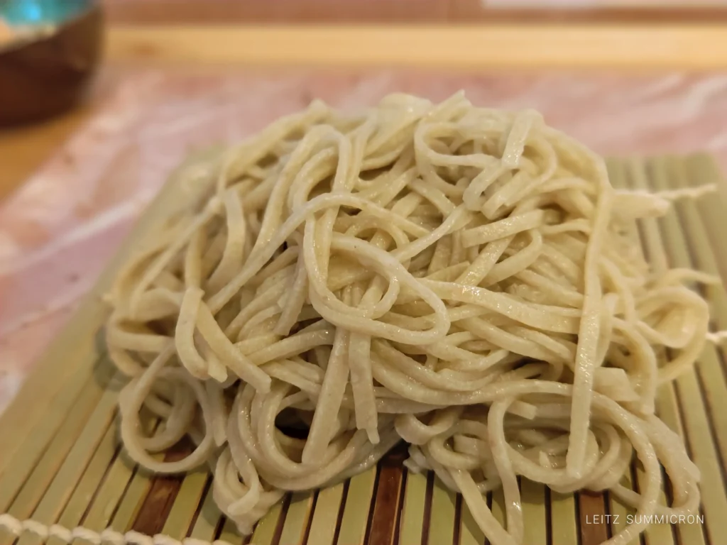 富士宮市【石臼・粗挽き蕎麦 伝】2026年２月、JR富士宮駅南口から徒歩６分の好立地にオープン！名店の遺伝子を受け継ぐ蕎麦店は『富士山手打ち蕎麦学会』の会長さんが店主を務めるお店！ダヤンテールblog