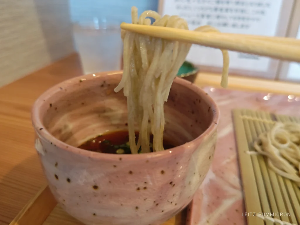 富士宮市【石臼・粗挽き蕎麦 伝】2026年２月、JR富士宮駅南口から徒歩６分の好立地にオープン！名店の遺伝子を受け継ぐ蕎麦店は『富士山手打ち蕎麦学会』の会長さんが店主を務めるお店！ダヤンテールblog