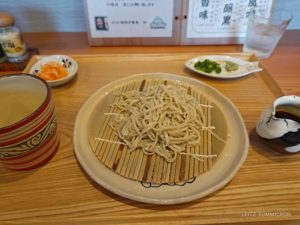 富士宮市【石臼・粗挽き蕎麦 伝】2026年２月、JR富士宮駅南口から徒歩６分の好立地にオープン！名店の遺伝子を受け継ぐ蕎麦店は『富士山手打ち蕎麦学会』の会長さんが店主を務めるお店！ダヤンテールblog