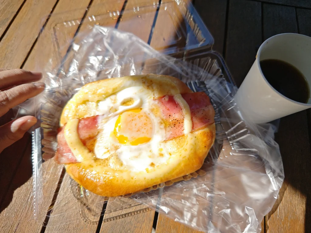 富士市【パンのくに。】開店アタックor取り置き予約推奨！子連れにも嬉しい富士市ベーカリー『パンのくに。』に行ったらこれも！１番人気カレーパン以外の美味しいお勧めパン！ダヤンテールblog