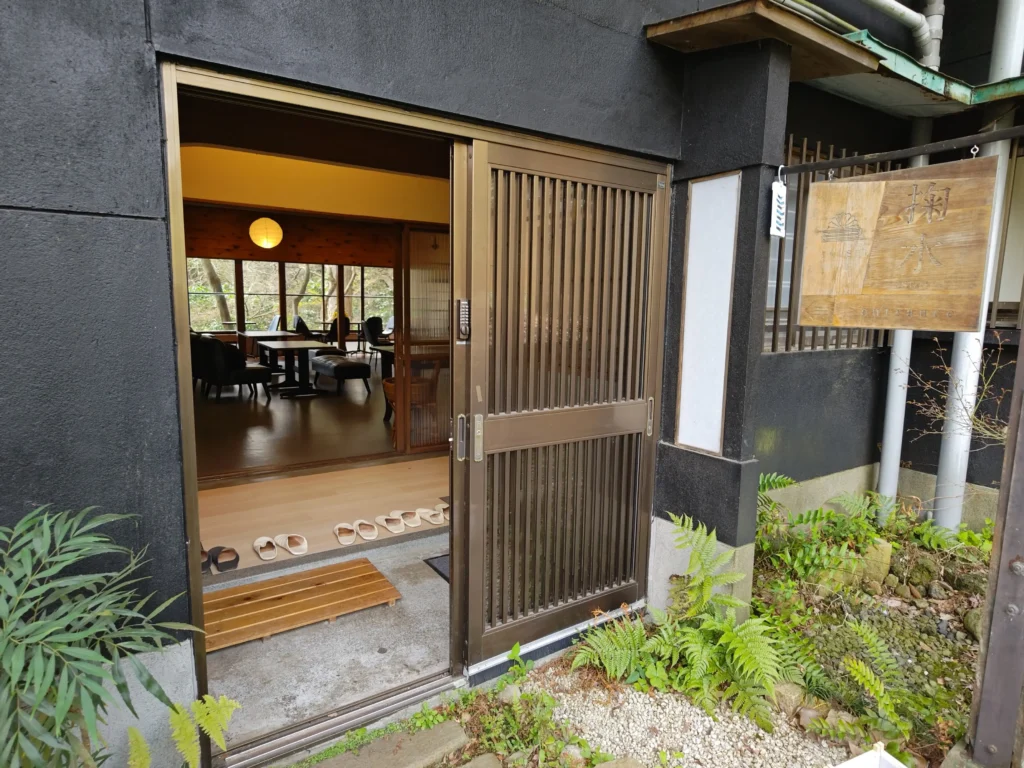 富士宮市【掬水ラウンジ・蕎麦処】浅間大社湧玉池に佇む歴史ある宿泊施設『掬水』のラウンジで金・土のみ営業する蕎麦cafeが3月20日オープン!ダヤンテールblog