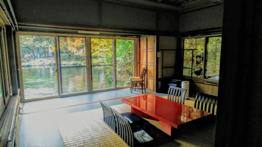 富士宮市【掬水ラウンジ・蕎麦処】浅間大社湧玉池に佇む歴史ある宿泊施設『掬水』のラウンジで金・土のみ営業する蕎麦cafeが3月20日オープン!ダヤンテールblog