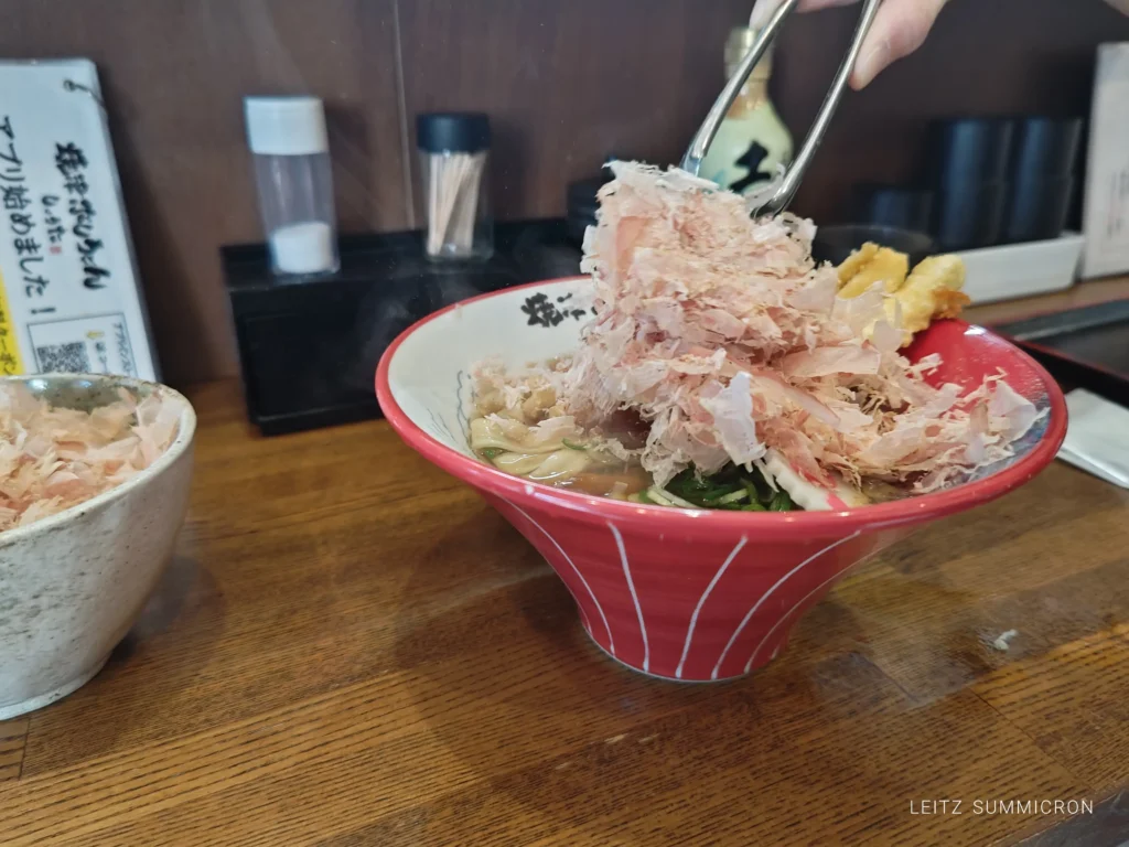 富士市【焼津ぶしうどん しょうた富士店】２周年を迎えた、朝７時から営業の人気のうどん店！朝から『削りたて』『揚げたて』『茹でたて』が味わえる至極の逸品！ダヤンテールblog