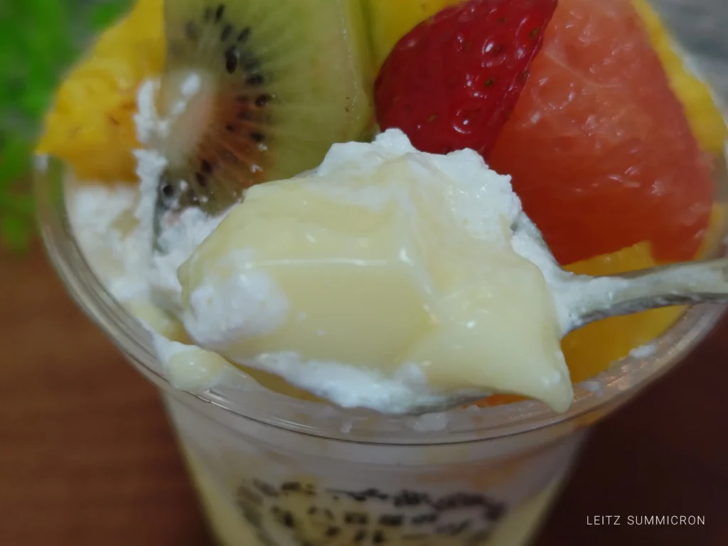 富士宮市【スーパーマーケットvalor八百屋の生フルーツデザート】お店で旬の生フルーツをカットして製造!映えるビジュアル、ボリュームとリーズナブルとで人気沸騰!ダヤンテールblog