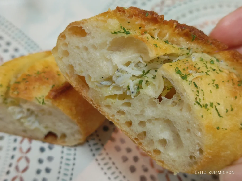 富士市【komorebi bakery＆coffee】富士市役所西側に４月23日オープンしたパンと珈琲のテイクアウトの店！しらすガーリックフランスなどのハード系が美味！ダヤンテールblog