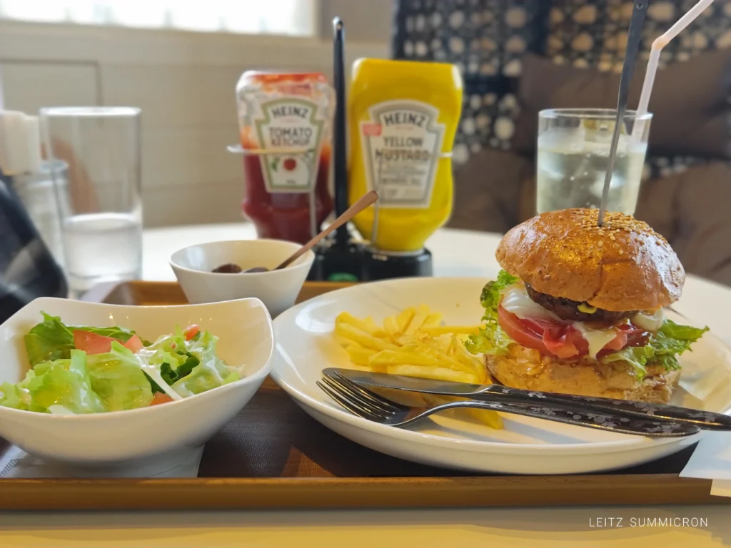 富士宮市【The Rich Burger（ザ・リッチバーガー）】人気焼肉店直営のお洒落な雰囲気の女性に大人気ハンバーガーショップ！落ち着いた雰囲気の店内でボリューミー・リーズナブルハンバーガーセットチョイス！ダヤンテールblog