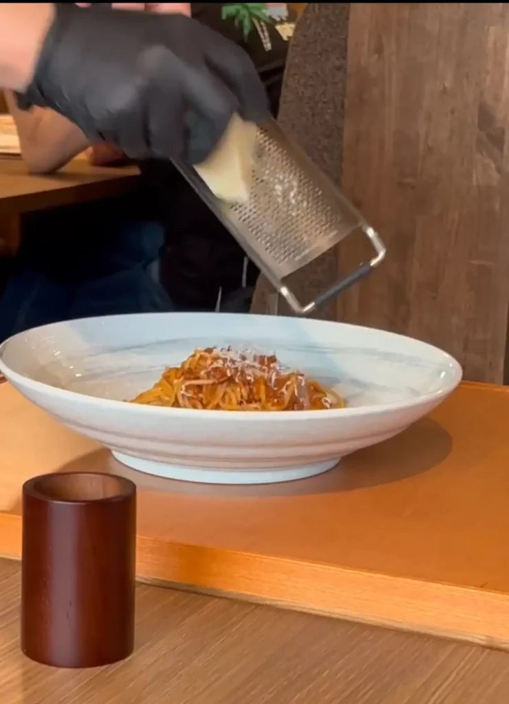 富士宮市【DADA PULS富士宮】先月浅間大社横にオープンしたばかりのカフェレストランでディナー！夜は静かで雰囲気良き♪コースが無かったので単品構成でチョイス！ダヤンテールblog