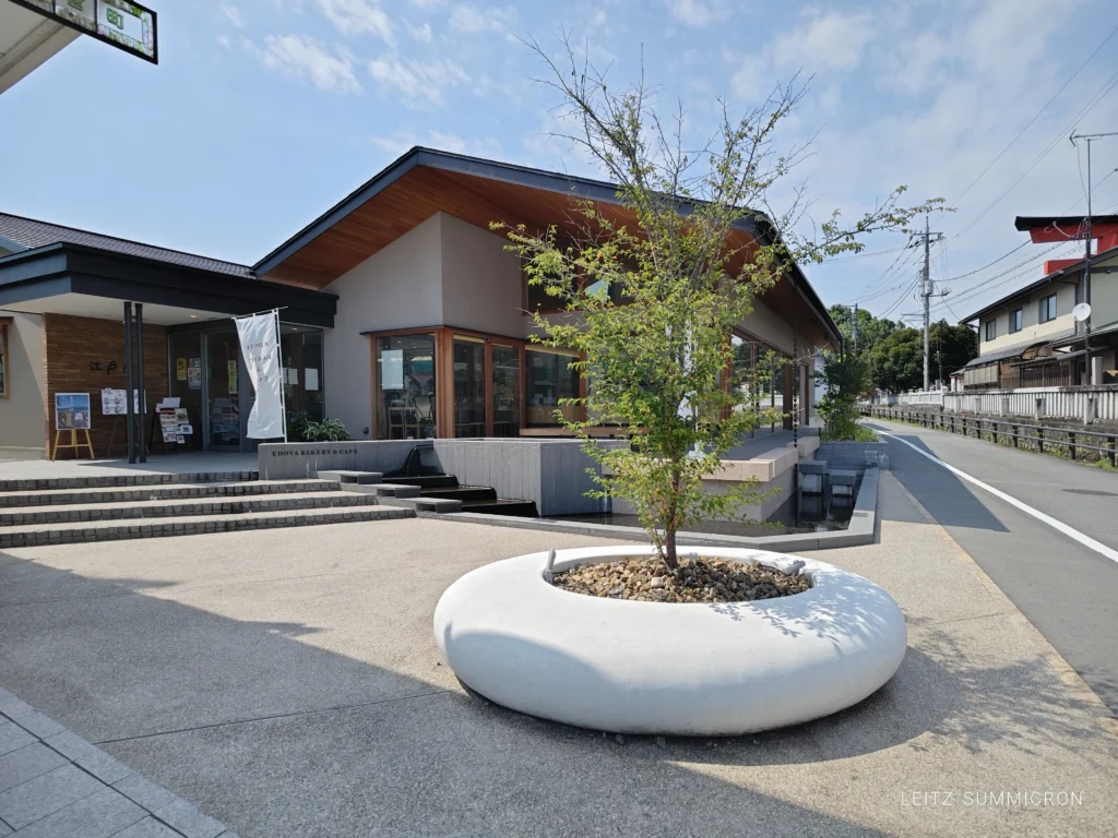 富士宮市【江戸屋本店】浅間大社西隣の老舗ベーカリーでジェラートサンド新発売!ダヤンテールblog