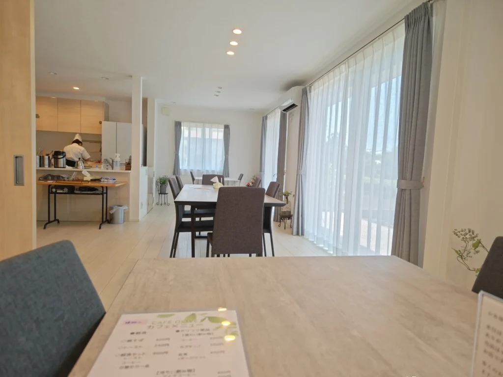 富士宮市【Cafe Olive（オリーブ）】富士宮市立大富士中学校南の住宅地でひっそりと営業する、地域の方に愛されるおうちカフェ風レストランのランチが野菜たっぷり愛情たっぷり！３卓のみの小さなカフェは予約推奨！ダヤンテールblog