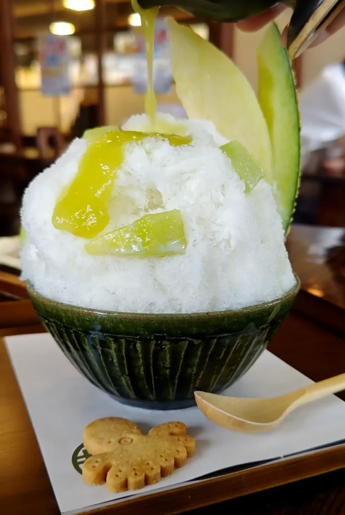 富士市【四季彩堂カフェ・いっぷく茶屋しき彩】朝9時半から受付開始！メロンみるくのかき氷と塩っぱい焼きたて団子の堪らないコラボ！ダヤンテールblog