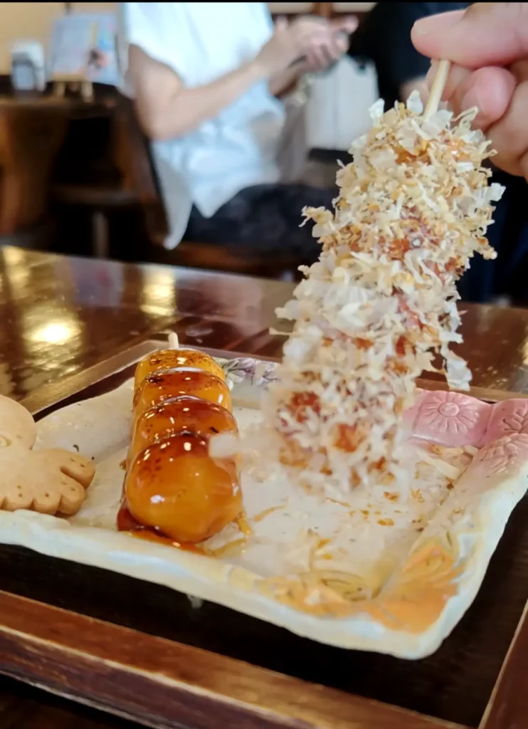 富士市【四季彩堂カフェ・いっぷく茶屋しき彩】朝9時半から受付開始！メロンみるくのかき氷と塩っぱい焼きたて団子の堪らないコラボ！ダヤンテールblog