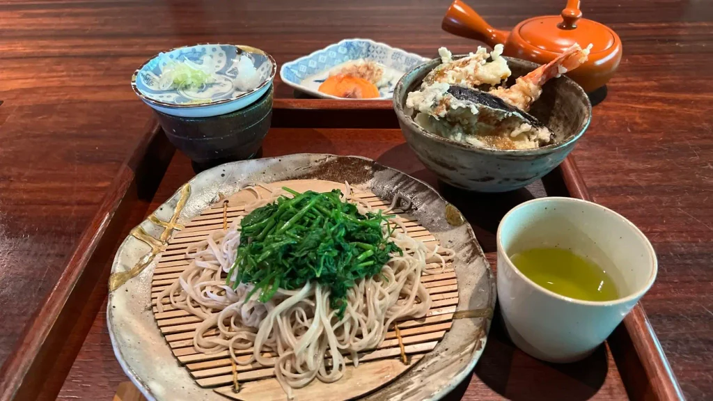 富士宮市【古庵（こあん）】JAZZが流れる凛とした雰囲気の古民家蕎麦店で、温せいろセリ蕎麦とおしるこを！ダヤンテールblog
