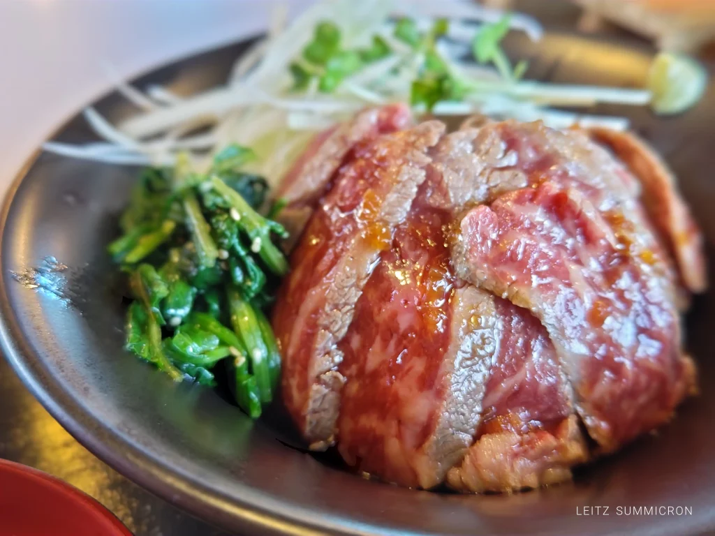 富士宮市【焼肉食堂さくら】新オーナーで一新した焼肉食堂のランチ!10:30から食べられリブロースステーキ丼と豚汁が絶品でした!良く焼きもお願いできるよ!ダヤンテールblog