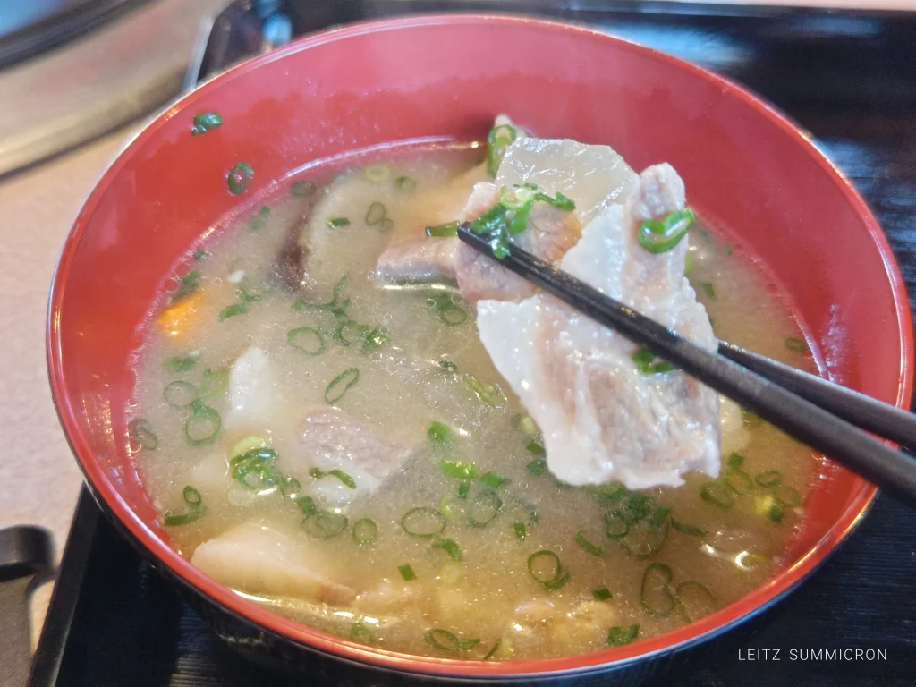 富士宮市【焼肉食堂さくら】新オーナーで一新した焼肉食堂のランチ!10:30から食べられリブロースステーキ丼と豚汁が絶品でした!良く焼きもお願いできるよ!ダヤンテールblog
