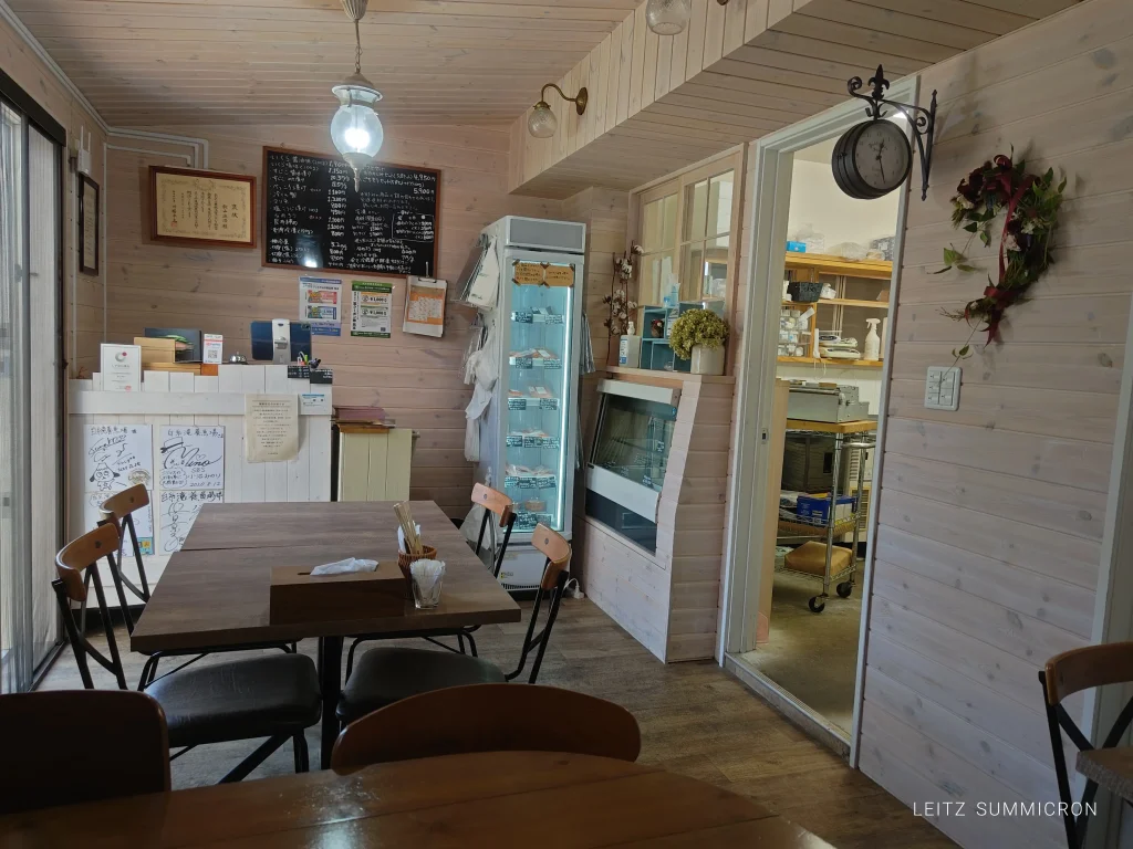 富士宮市【白糸滝トラウトカフェ】要予約カフェ！自社養鱒の巨大ニジマスをベストな状態でカフェランチで『お刺身定食』に！ダヤンテールblog