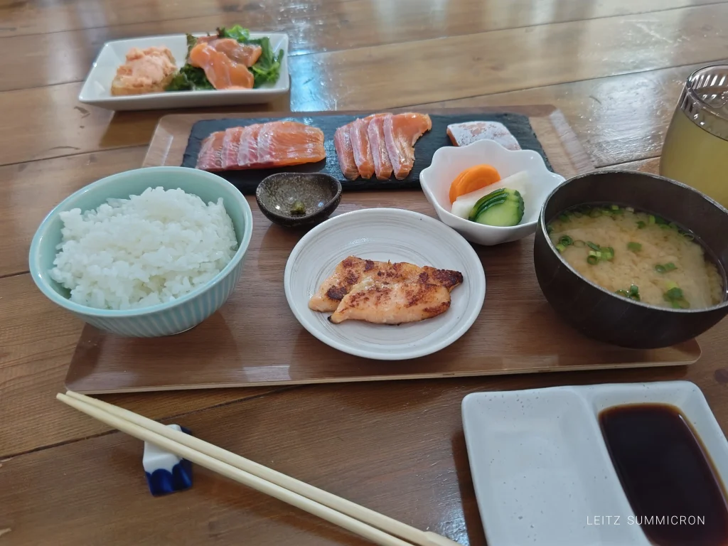 富士宮市【白糸滝トラウトカフェ】要予約カフェ！自社養鱒の巨大ニジマスをベストな状態でカフェランチで『お刺身定食』に！ダヤンテールblog