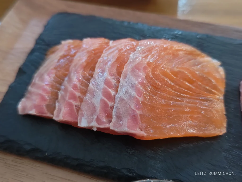 富士宮市【白糸滝トラウトカフェ】要予約カフェ！自社養鱒の巨大ニジマスをベストな状態でカフェランチで『お刺身定食』に！ダヤンテールblog