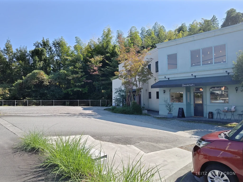 富士宮市【dimanche matin(ディマンシュマタン)】大きな窓から見える富士山を眺めながら、大人の秘密基地の様なイートインで季節のスイーツを!ダヤンテールblog