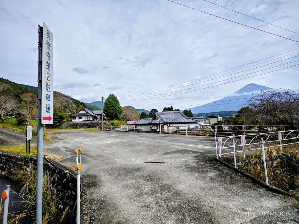 2026年富士宮市柚野【バタフライガーデン（興徳寺）】への飛来を10月18日確認！富士山とアサギマダラの共演｜ダヤンテールblog