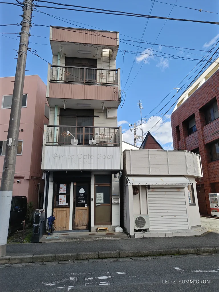 富士市【生クリーム専門店くりーむん】JR富士駅北口から西へ徒歩数分の場所に10月25日オープンした、甘さ超控えめのふわふわ生クリームをたっぷり使ったスイーツ店オープン！クリームブリュレトッピングが香ばしくって美味しい！求肥の入った生クリーム最中もおすすめ！ダヤンテールblog
